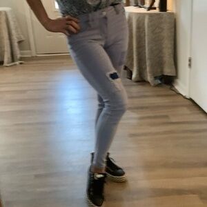 Celebrity pink  Ankle Skinny distressed patches size 25 perfect condition